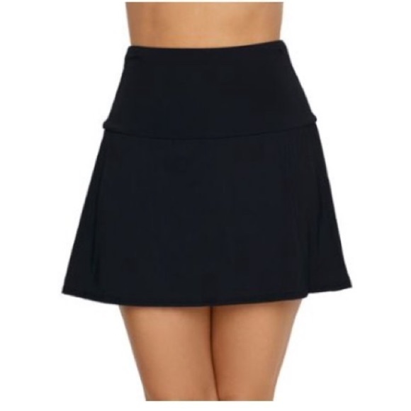 Coco Reef Ultra Soar Swim Skort Misses
High waist Castle Black swimwear,swimsuit - Picture 10 of 11